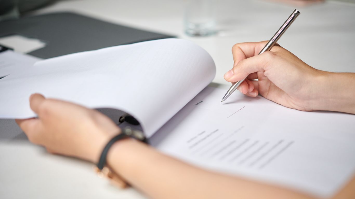 Periodo di prova nei contratti di lavoro a tempo determinato e indeterminato: durata, diritti e regole per aziende e lavoratori 3 lettera di assunzione periodo di prova Studio Legale Bc&Partners